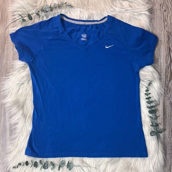 Nike V-Neck Short Sleeve Athletic T-Shirt - Picture 1 of 4